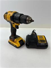 DEWALT DCD771 20V MAX* Compact Drill/Driver Kit (ae)